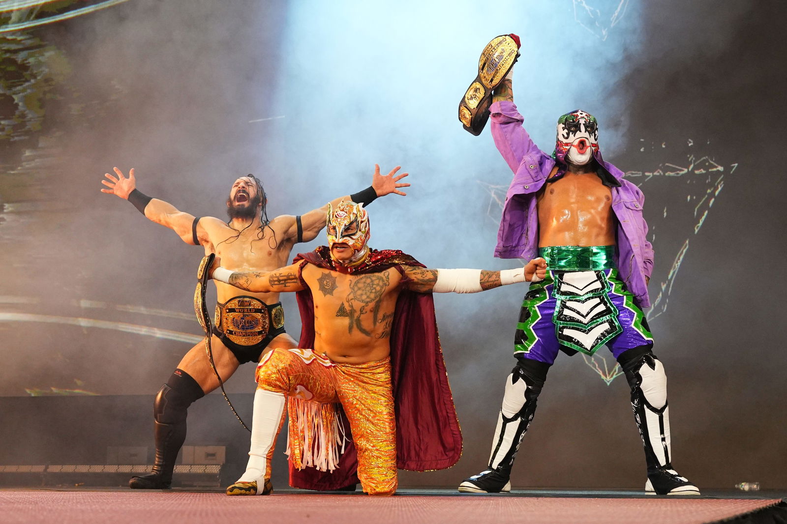 VIDEO AEW star Penta El Zero Miedo appears on NFL Monday Night Football