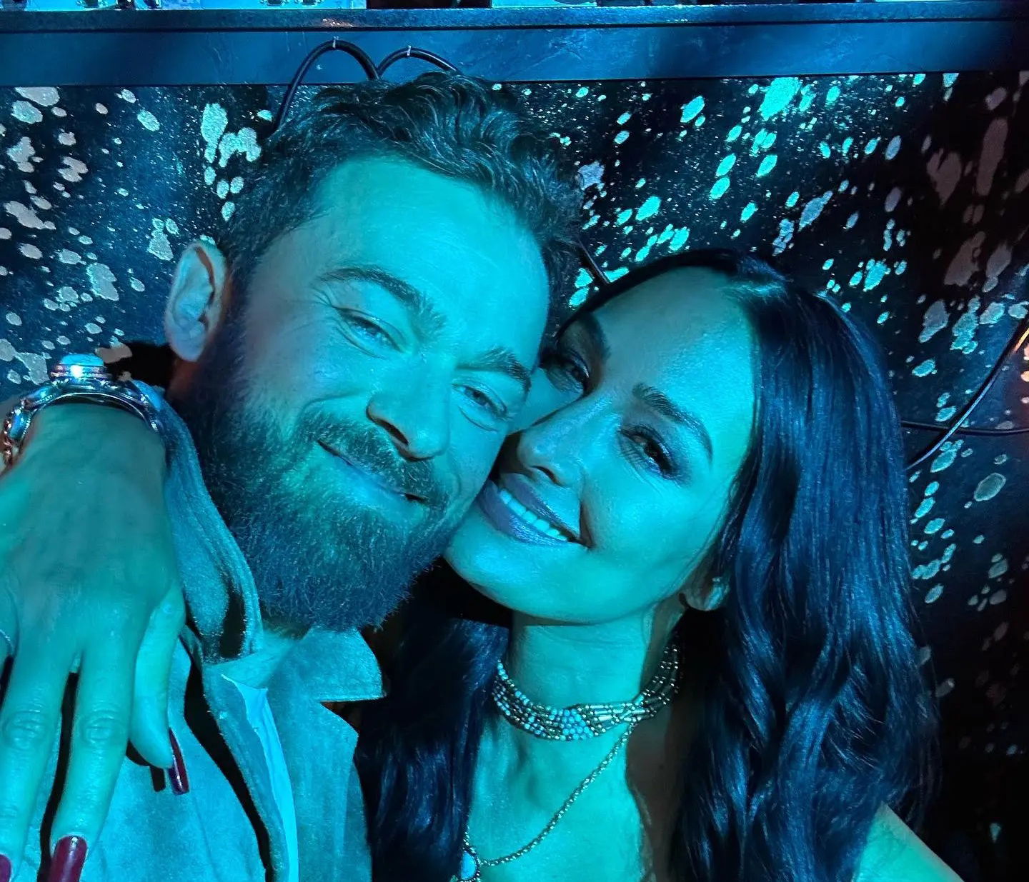 妮基·加西亚 (Nikki Garcia) 获得针对丈夫阿特姆·奇格文采夫 (Artem Chigvintsev) 的限制令 妮基·加西亚 (Nikki Garcia) 获得针对丈夫阿特姆·奇格文采夫 (Artem Chigvintsev) 的限制令