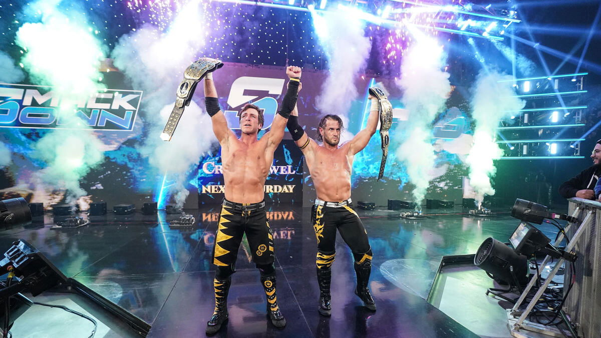 Motor City Machine Guns 赢得 WWE 双打冠军 Motor City Machine Guns 赢得 WWE 双打冠军