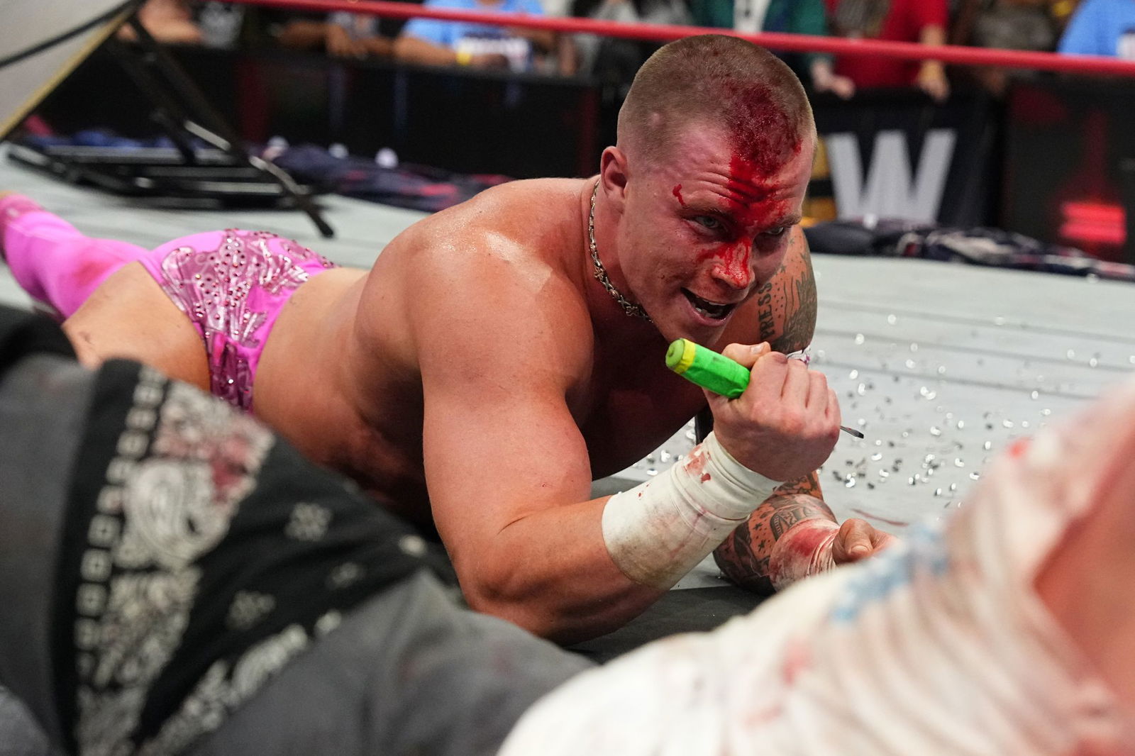 Reigning AEW titleholder reportedly signs long-term contract